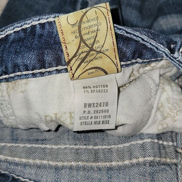 BKE Stella Stretch Mid-Rise Thick Stitch Cut Off Shorts Size 28 - Picture 4 of 6